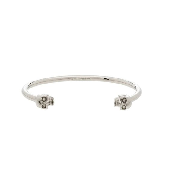 Alexander McQueen: Silver Skull Bracelet. - Picture 5 of 14
